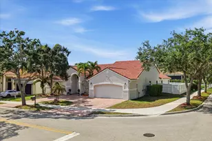 830 Heritage Dr, Weston, FL 33326 - Photo 3