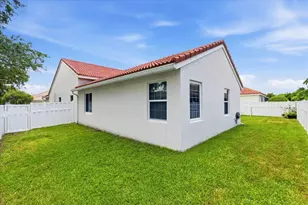 830 Heritage Dr, Weston, FL 33326 - Photo 7