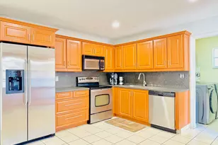 8765 Azalea Ct, Tamarac, FL 33321 - Photo 9