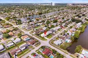 11510 NW 31st Pl, Sunrise, FL 33323 - Photo 35