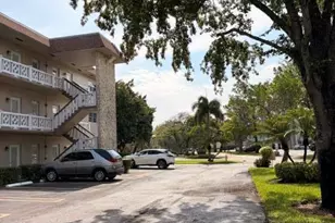 5103 NW 35th St, Lauderdale Lakes, FL 33319 - Photo 1