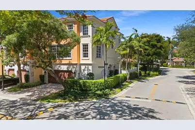 5675 NE Trieste Way, Boca Raton, FL 33487 - Photo 1