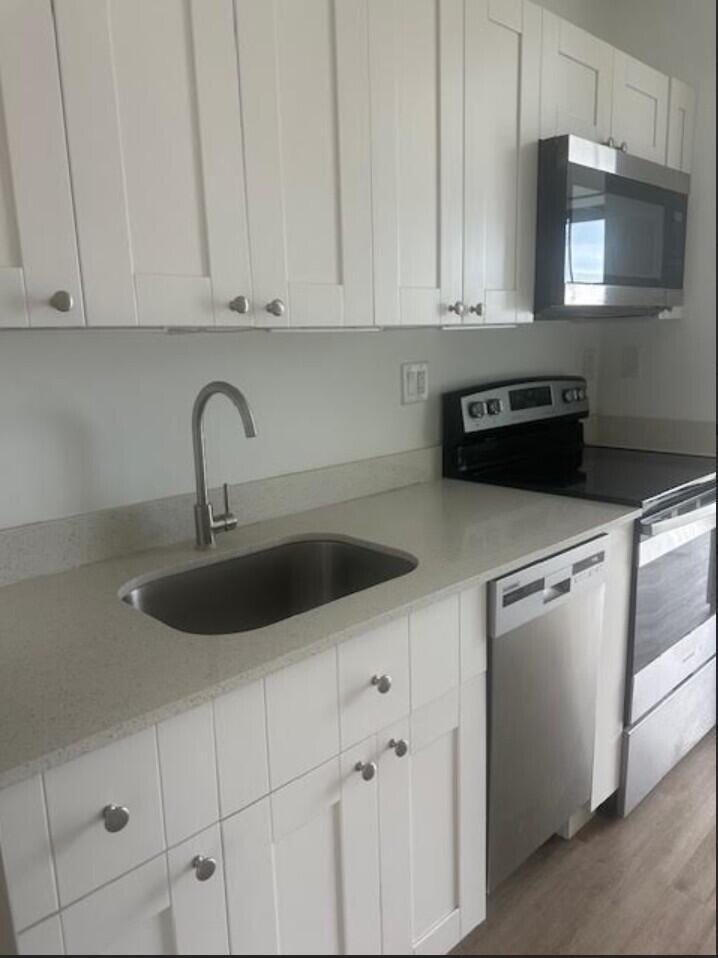 4100 SW 64th Ave #313 main architectural view