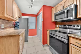 430 Commodore Dr, Plantation, FL 33325 - Photo 3