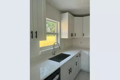 2747 Summit Boulevard, West Palm Beach, FL 33406 - Photo 3