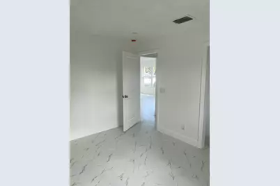 2747 Summit Boulevard, West Palm Beach, FL 33406 - Photo 9