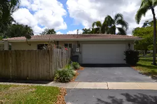 500 SW 62nd Ave, Plantation, FL 33317 - Photo 3