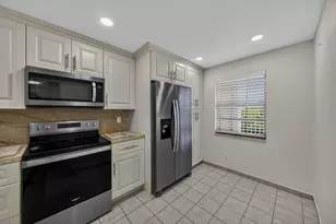 3503 Oaks Way, Pompano Beach, FL 33069 - Photo 5
