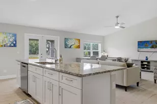 375 SW Vista Lake Dr, Port Saint Lucie, FL 34953 - Photo 9