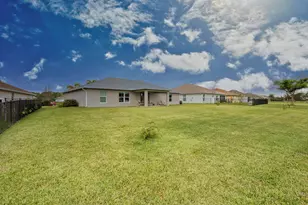 375 SW Vista Lake Dr, Port Saint Lucie, FL 34953 - Photo 33