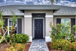 375 SW Vista Lake Dr, Port Saint Lucie, FL 34953 - Photo 3