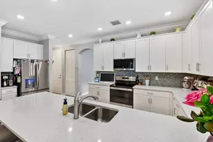 9062 Gulf Cove Dr, Wellington, FL 33467 - Photo 15