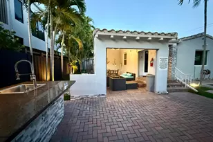 700 NE 17th Way, Fort Lauderdale, FL 33304 - Photo 3