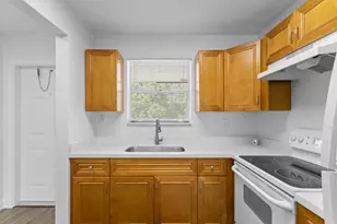 493 NW 43rd St, Oakland Park, FL 33309 - Photo 17