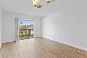 493 NW 43rd St, Oakland Park, FL 33309 - Photo 9