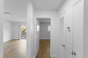 493 NW 43rd St, Oakland Park, FL 33309 - Photo 23