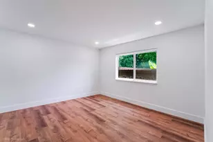 1293 NW 38th St, Miami, FL 33142 - Photo 13