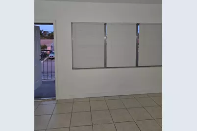 230 SW 11th Avenue #17, Hallandale Beach, FL 33009 - Photo 3