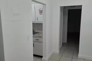230 SW 11th Ave, Hallandale Beach, FL 33009 - Photo 5