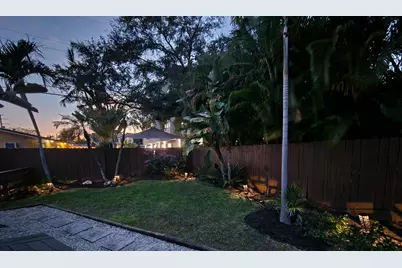 1207 NE 12th Avenue, Fort Lauderdale, FL 33304 - Photo 3
