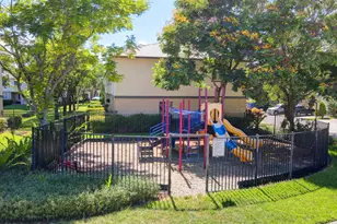 2036 Marsh Harbor Dr, West Palm Beach, FL 33404 - Photo 29