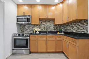 460 NW 136th St, North Miami, FL 33168 - Photo 13