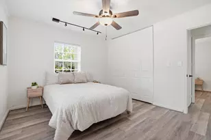460 NW 136th St, North Miami, FL 33168 - Photo 21
