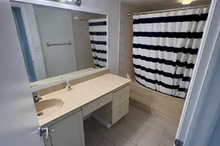 612 Executive Center Dr, West Palm Beach, FL 33401 - Photo 3