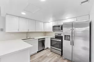 6659 SW 41st Pl, Davie, FL 33314 - Photo 17