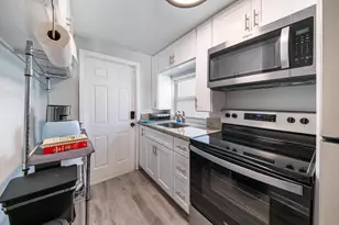 719 SW 2nd Ct, Delray Beach, FL 33444 - Photo 7