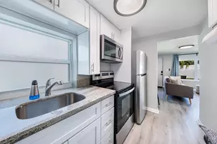 719 SW 2nd Ct, Delray Beach, FL 33444 - Photo 9
