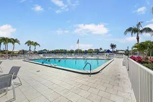 8 Colonial Club Dr, Boynton Beach, FL 33435 - Photo 33