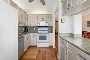 8 Colonial Club Dr, Boynton Beach, FL 33435 - Photo 13