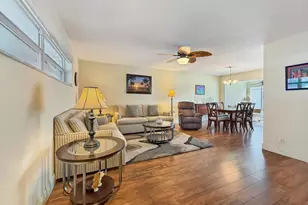 8 Colonial Club Dr, Boynton Beach, FL 33435 - Photo 5