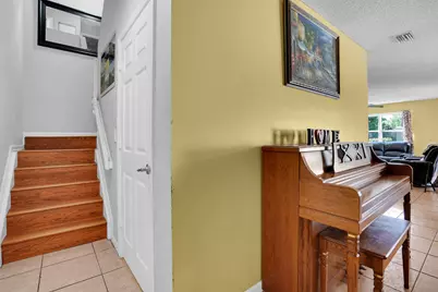 3331 Commodore Court, West Palm Beach, FL 33411 - Photo 7