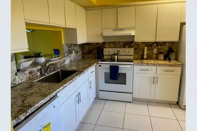 13100 SW 11th Court SW #412c, Pembroke Pines, FL 33027 - Photo 7