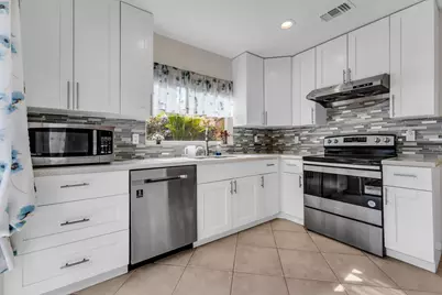 9855 NW 2nd Court, Plantation, FL 33324 - Photo 7