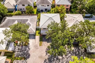 9855 NW 2nd Ct, Plantation, FL 33324 - Photo 3