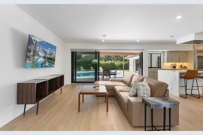 820 Canary Walk, Delray Beach, FL 33483 - Photo 3