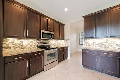 8268 Calabria Lakes Drive, Boynton Beach, FL 33473 - Photo 9