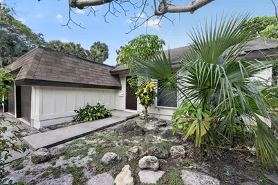 748 Place Chateau, Delray Beach, FL 33445 - Photo 3