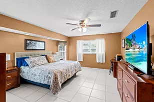 986 Cherry Ln, Wellington, FL 33414 - Photo 15