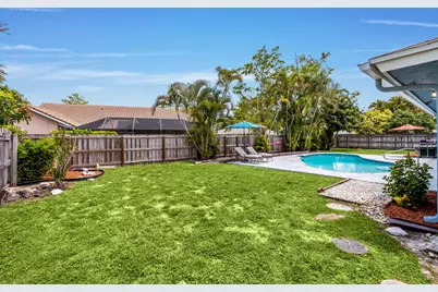 986 Cherry Lane, Wellington, FL 33414 - Photo 35