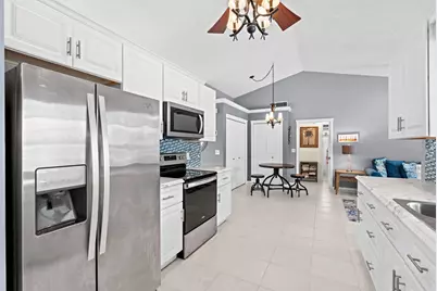 986 Cherry Lane, Wellington, FL 33414 - Photo 13
