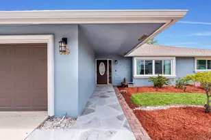 986 Cherry Ln, Wellington, FL 33414 - Photo 3