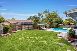 986 Cherry Ln, Wellington, FL 33414 - Photo 35