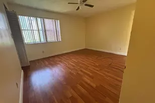 11201 SW 13th St, Pembroke Pines, FL 33025 - Photo 7