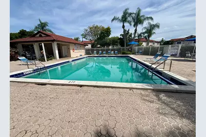 11201 SW 13th Street, Pembroke Pines, FL 33025 - Photo 43