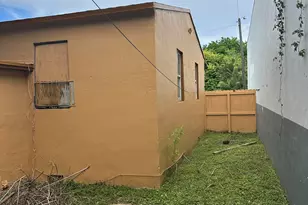 2114 Dewey St, Hollywood, FL 33020 - Photo 21