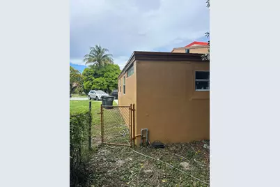 2114 Dewey Street, Hollywood, FL 33020 - Photo 17